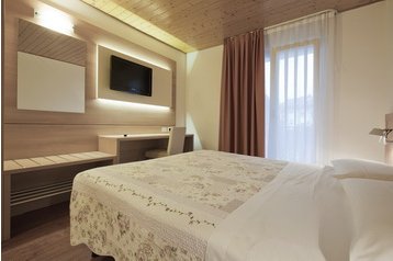 Италия Hotel Castello di Fiemme, Екстериор